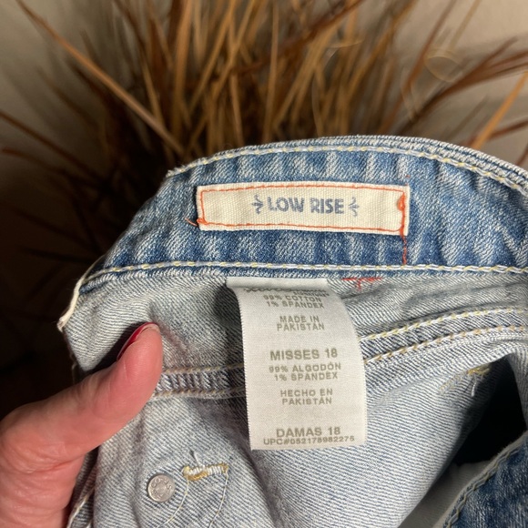 Levi Strauss signature women's denim short size 18 - Picture 8 of 11